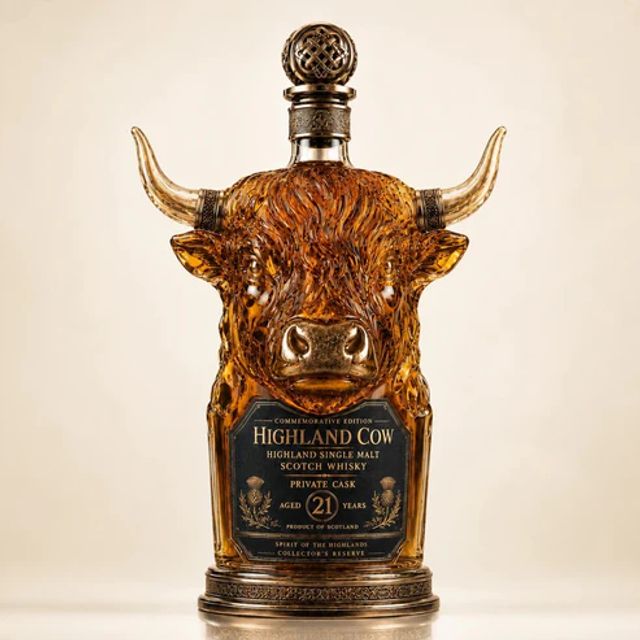 Highland Cow Private Cask 21 Years Cow Head Shaped Scotch Whisky Bottle